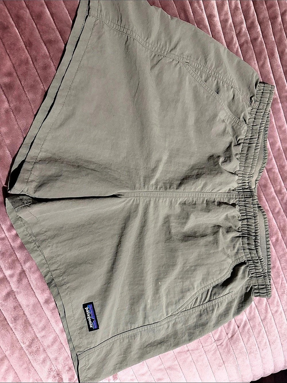 Patagonia Baggies Shorts -5 woman Green Hybrid Shorts Medium